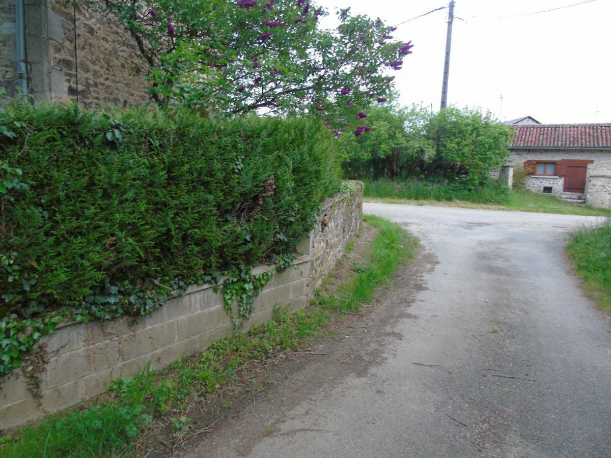 Puy Larousse Farm House Bed & Breakfast Linards Exterior photo